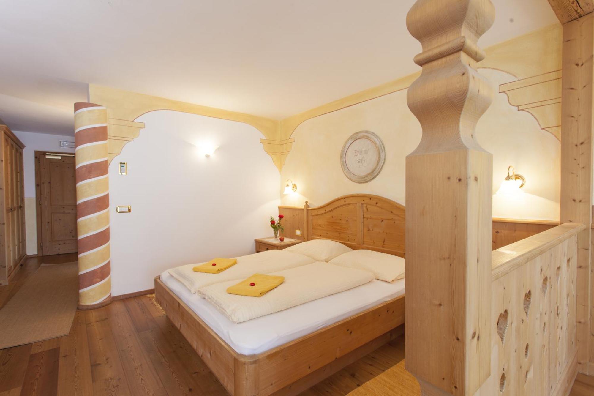 Landhotel Tharerwirt Olang Room photo