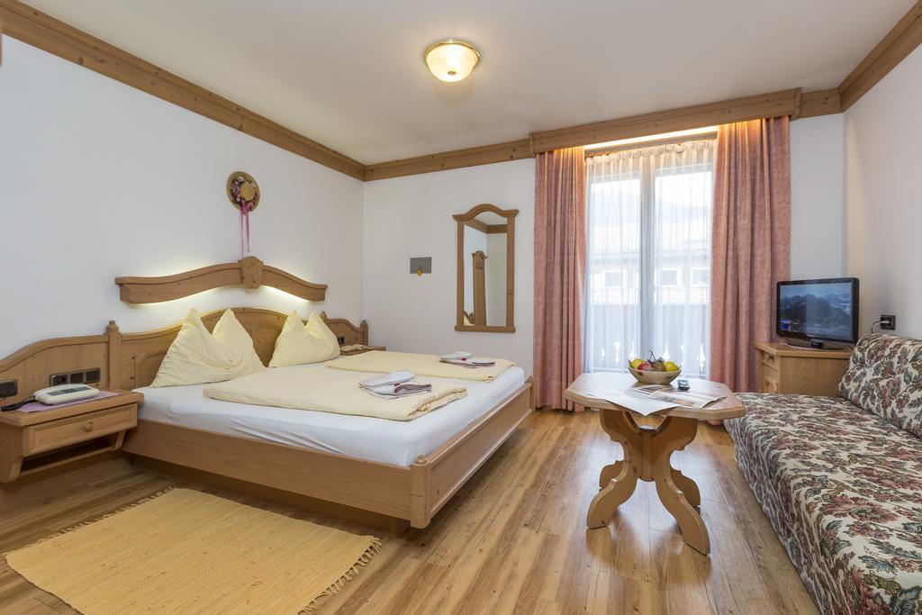 Landhotel Tharerwirt Olang Exterior photo