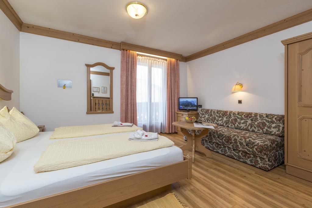 Landhotel Tharerwirt Olang Exterior photo